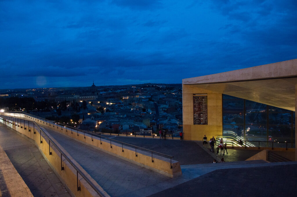 Foto da paisaxe de Toledo pola noite.