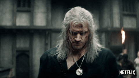 Geralt de Rívia caminhando anojado.
